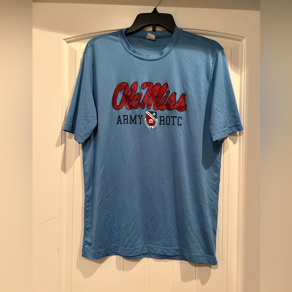 Sports Tek Ole Miss Rebels Army ROTC Polyester t shirt size medium